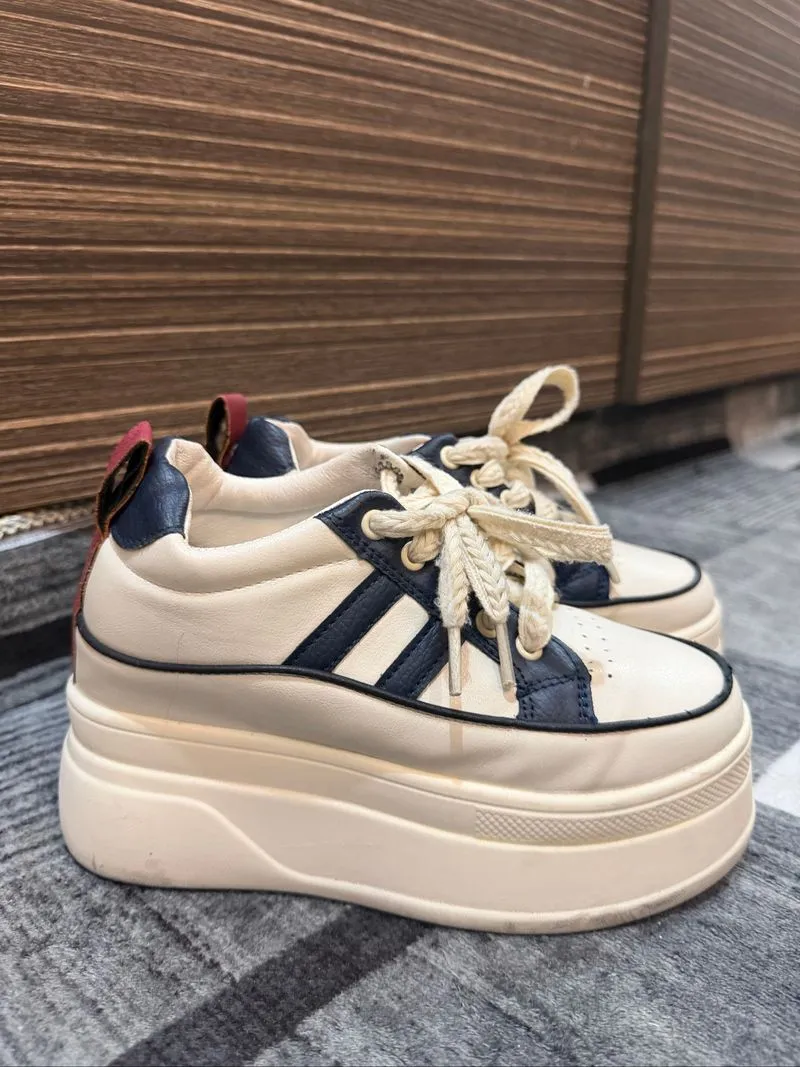 Sepatu sport wedges photo 1
