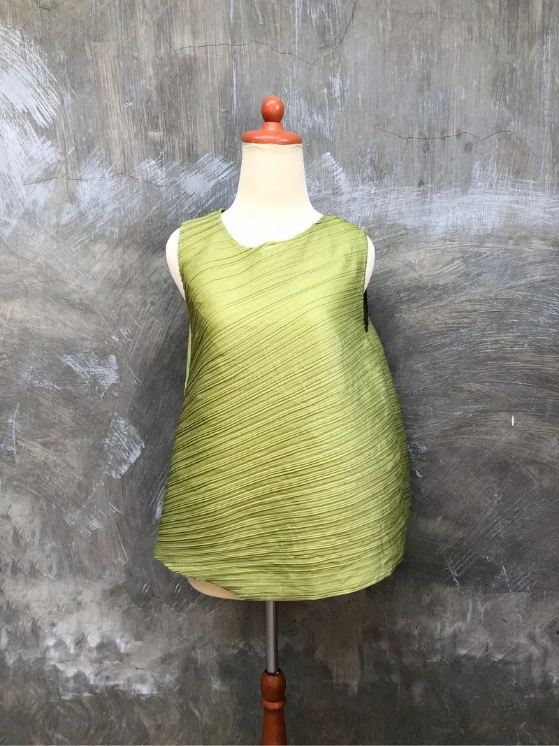 Homme Plisse Issey Miyake Asymmetrically Women Tops photo 1