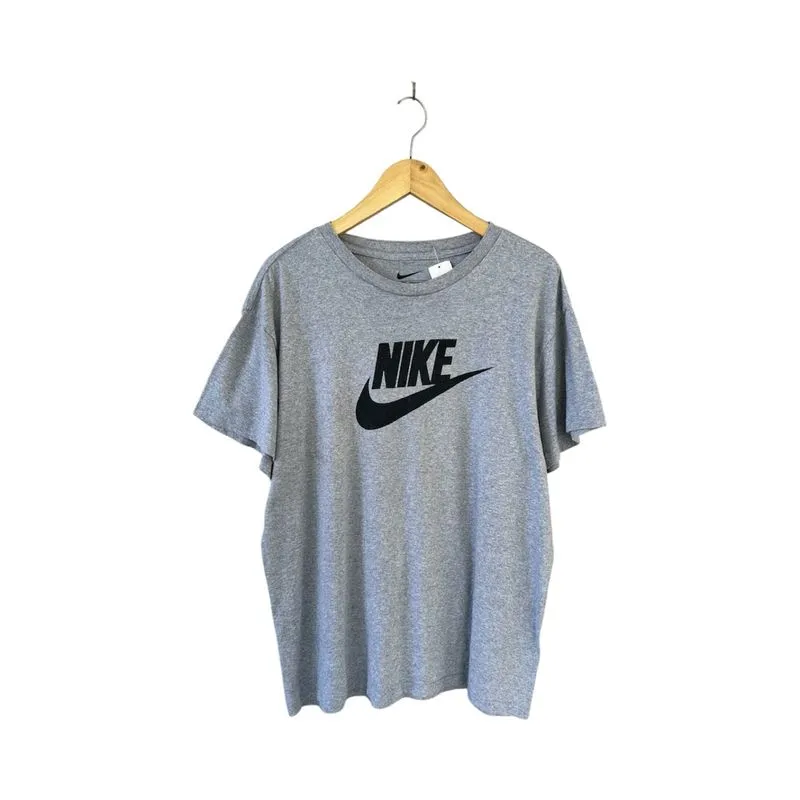 NIKE T-shirt photo 1