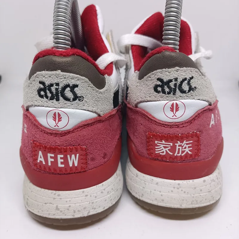 Asics Casual Sneakers Wanita white red