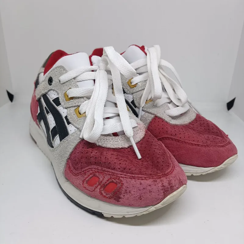 Asics Casual Sneakers Wanita white red