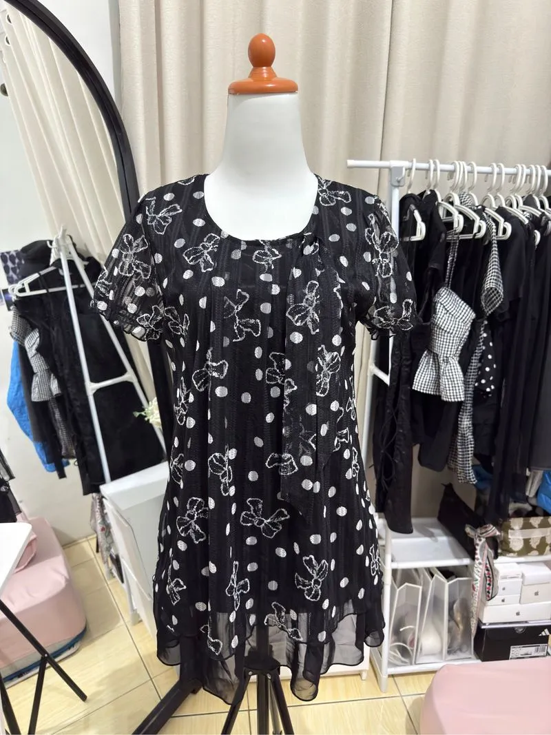 Black Blouse photo 1