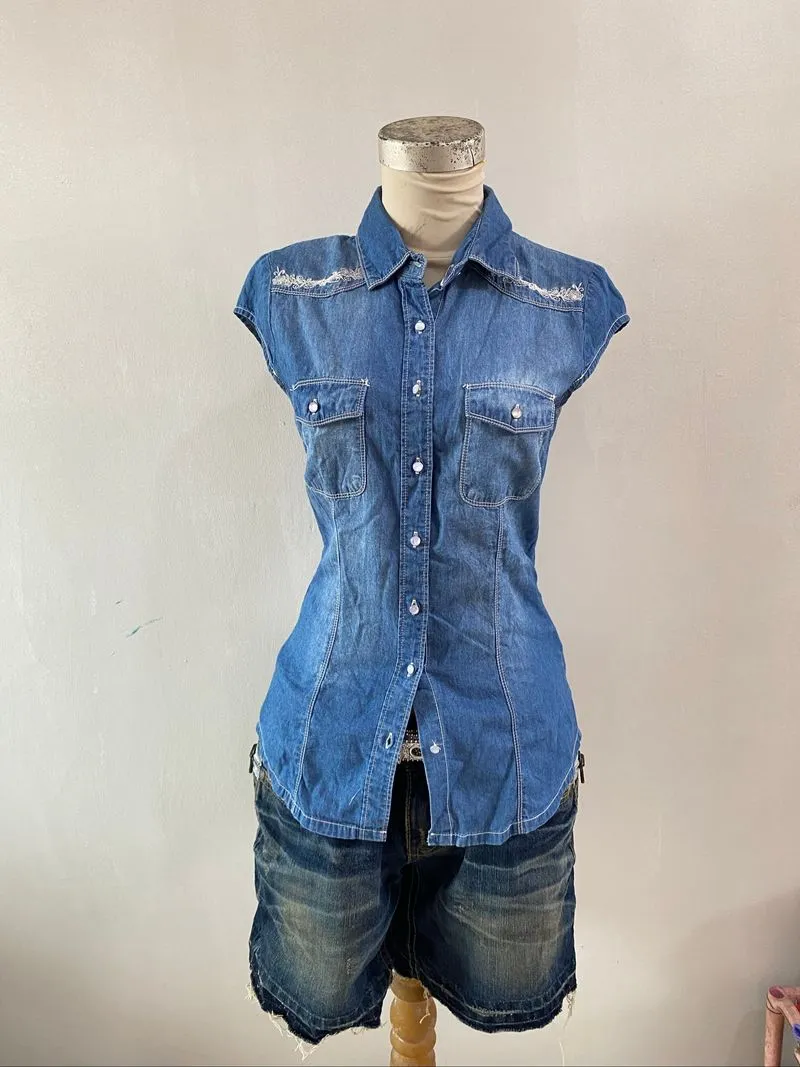 Stradivarius Denim Shirt Bordir Fittedbody Short Sleeve photo 1
