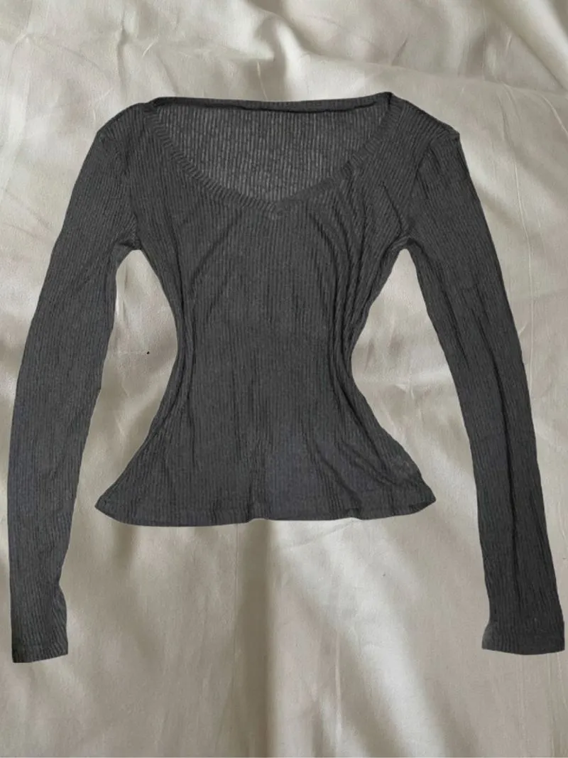 grey v-neck off shoulder long sleeve top ✧ photo 1