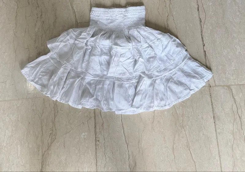 White ruffle skirt photo 1