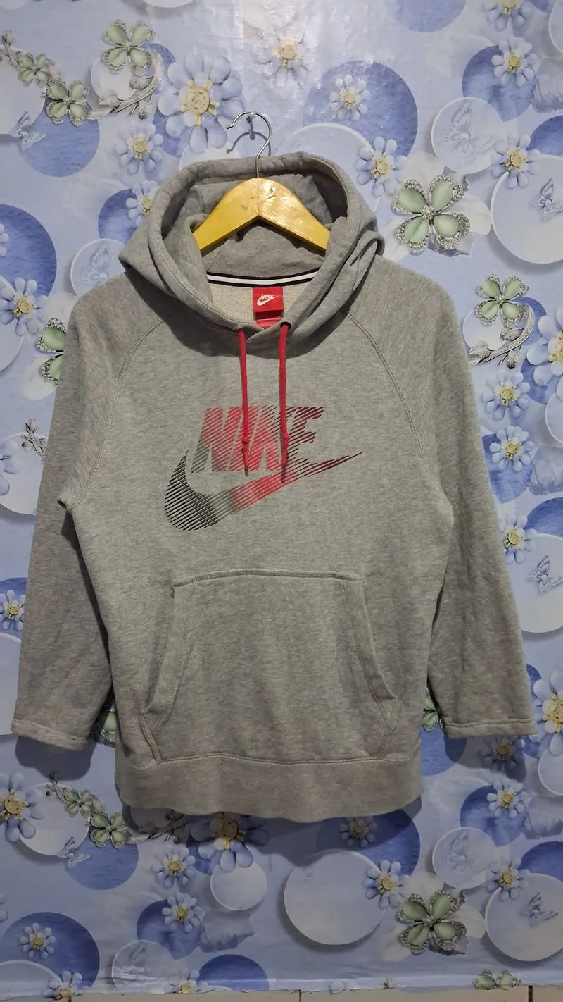 Nike hoodie futura photo 1
