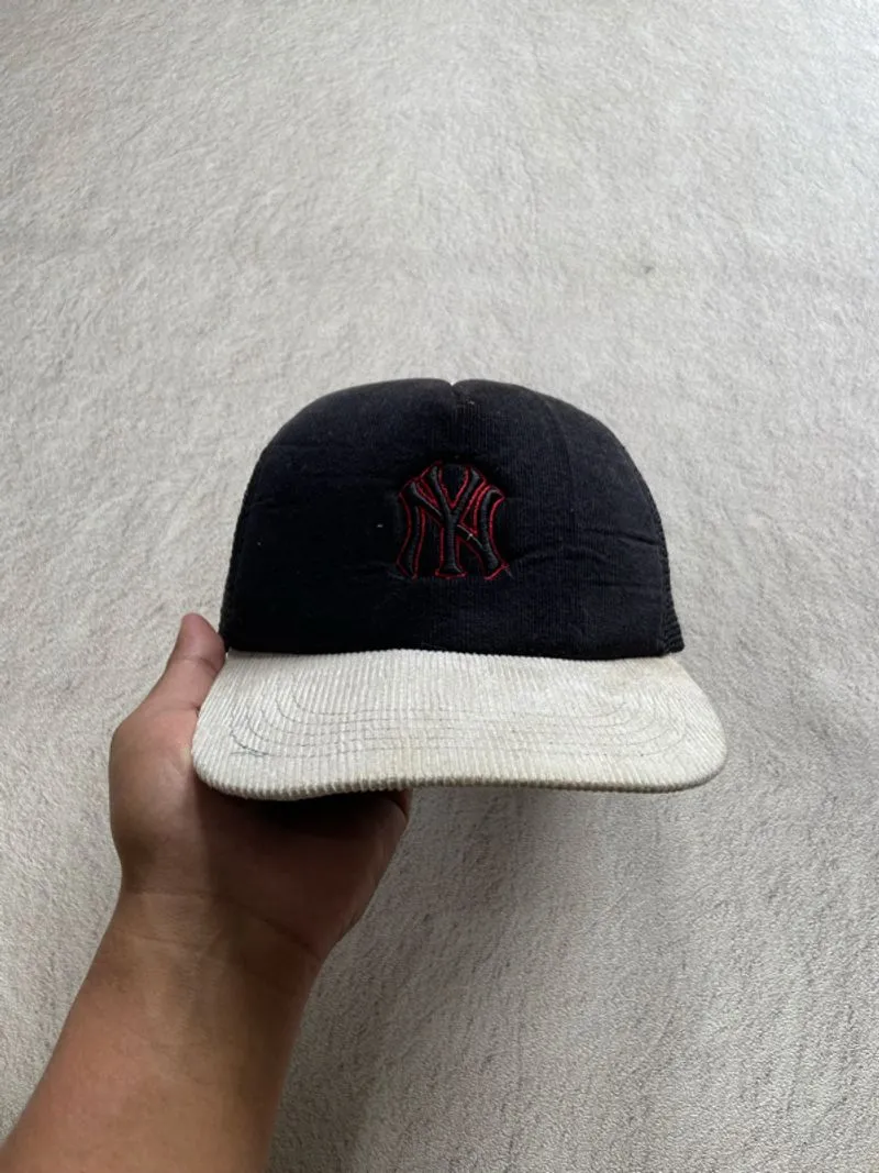 Trucker hat ny by new era photo 1