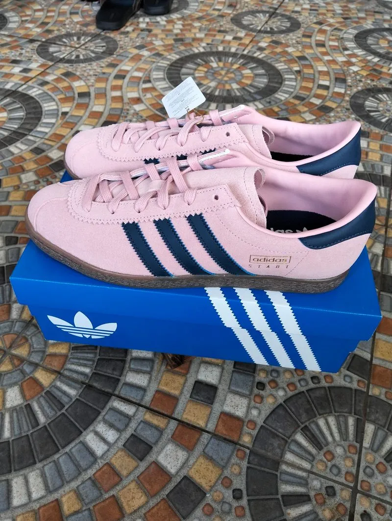 Adidas STADT city series photo 1