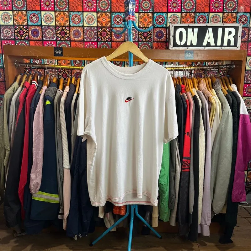 Nike Max 90 NSW T-Shirt Center Logo Embroidered photo 1