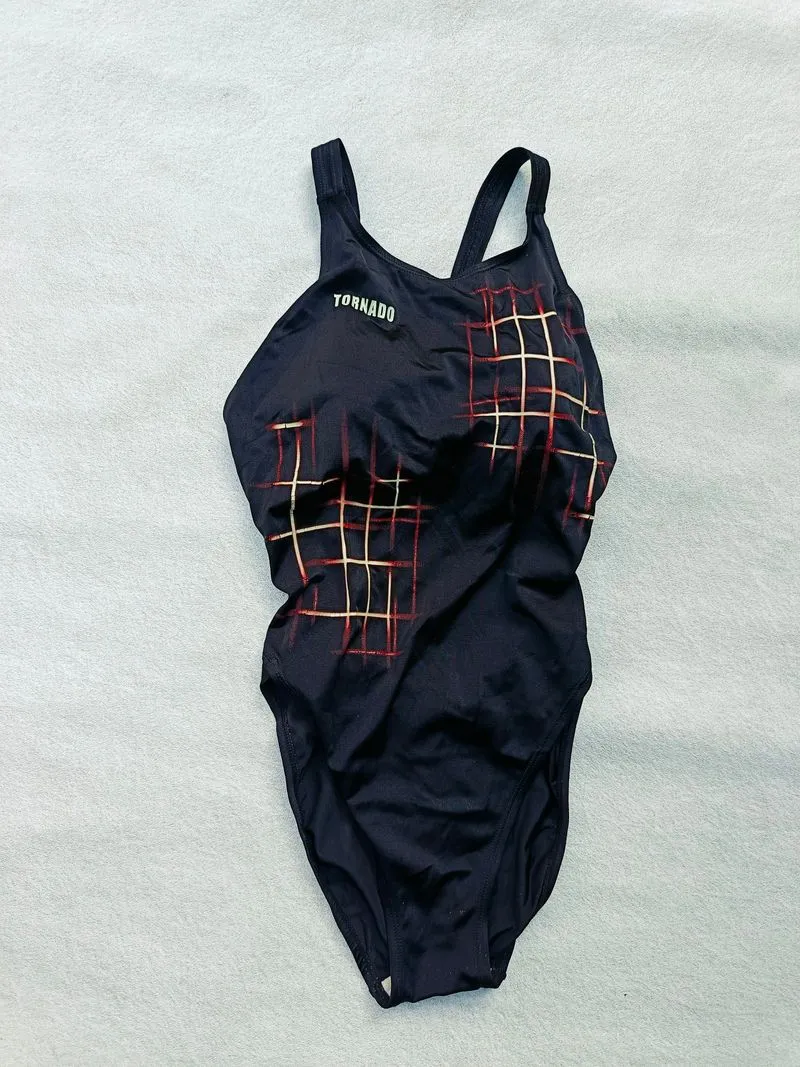 Swimsuit size s  photo 1