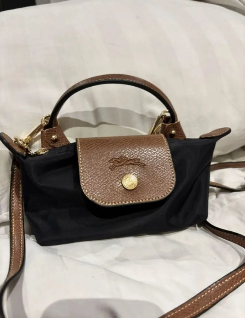 LongChamp Slingbags photo 1