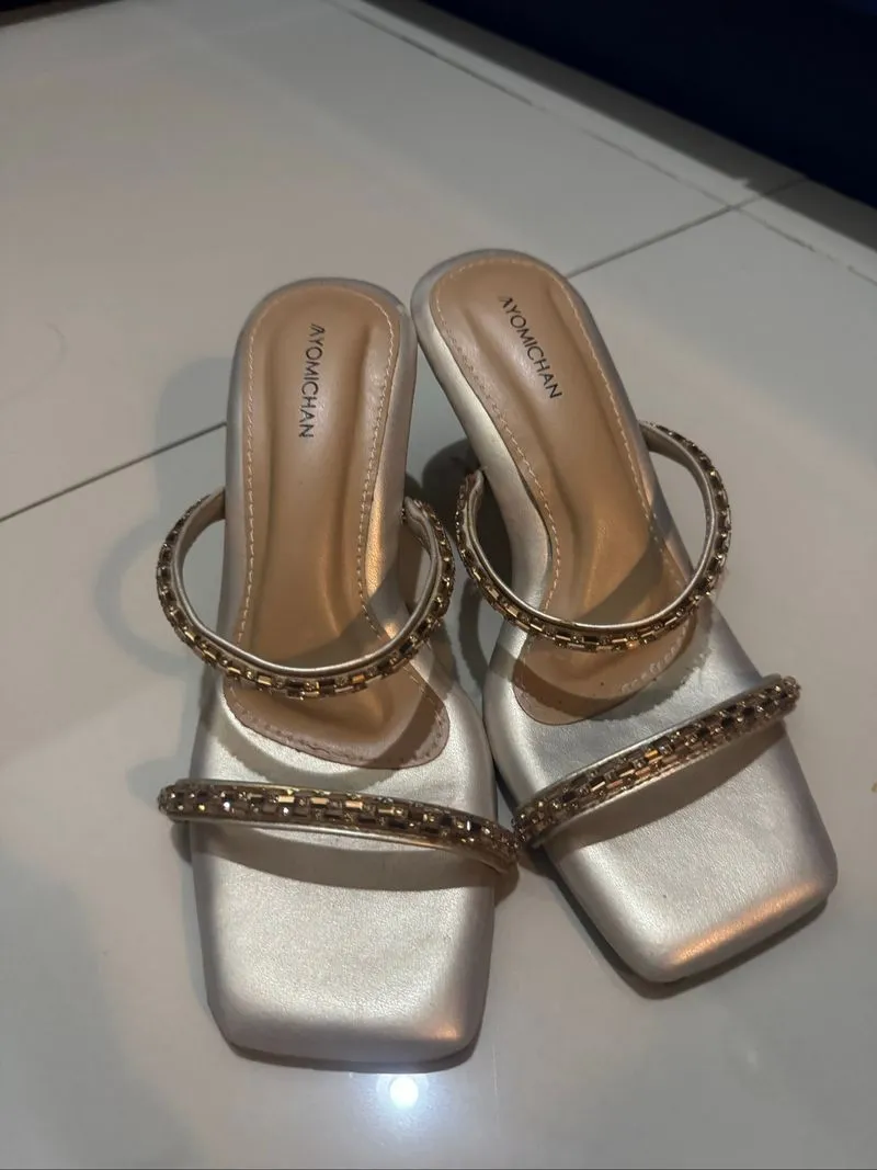Heels wanita photo 1