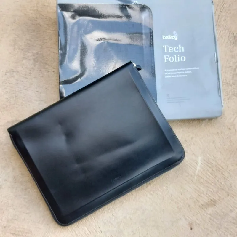 Bellroy tech folio executive leather clutch handbag folio wo photo 1