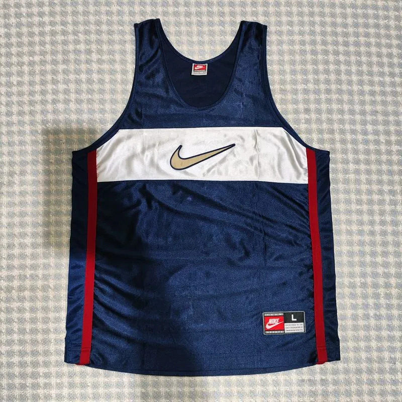 Jersey Nike Vintage Basketball big logo size L photo 1