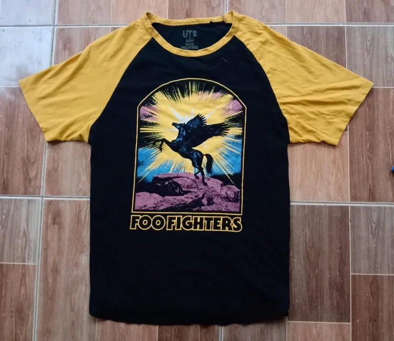 Uniqlo x Foo Fighter Tee photo 1