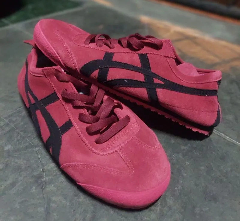 Onitsuka Tiger Red Suede photo 1