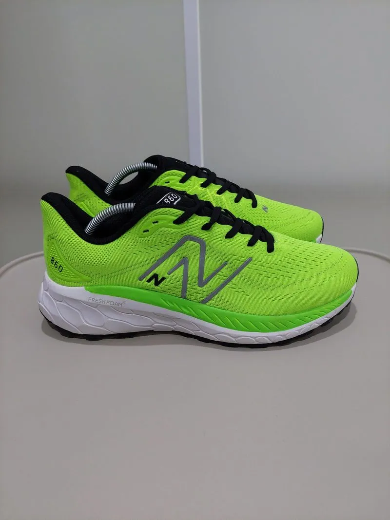 Sepatu Running New Balance x860 - Size 43 photo 1