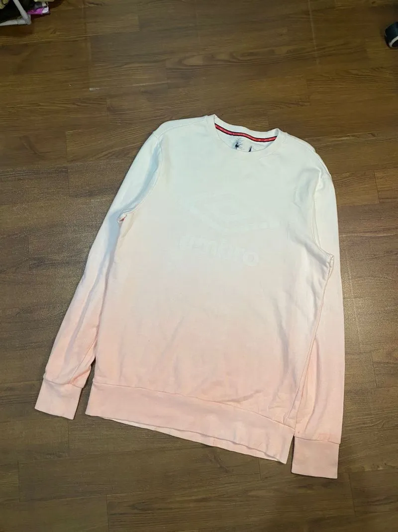Sweater Crewneck Umbro big logo Gradasi mantab photo 1