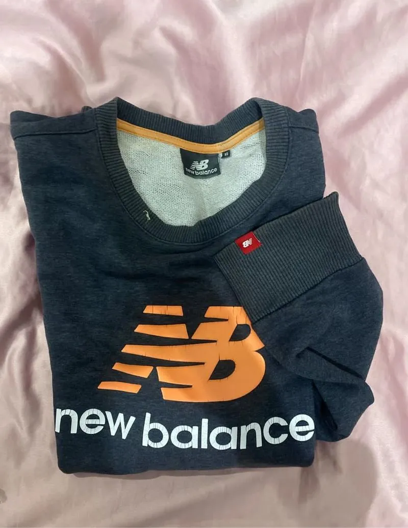 NB CREWNECK photo 1