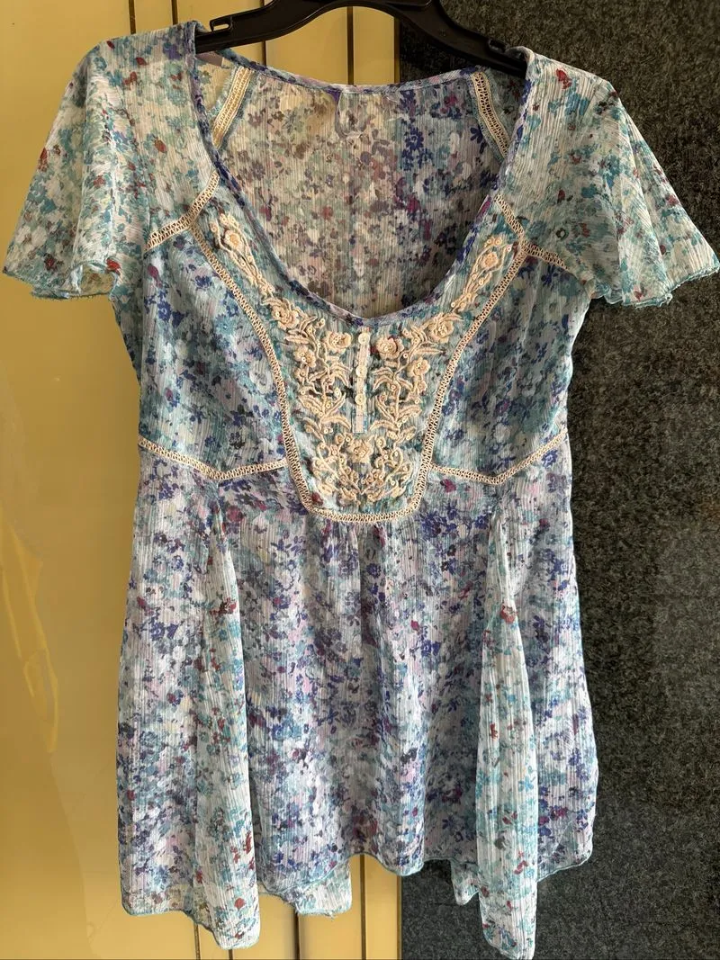 Blouse Marks & Spencer, biru bunga kecil bordir + payet photo 1