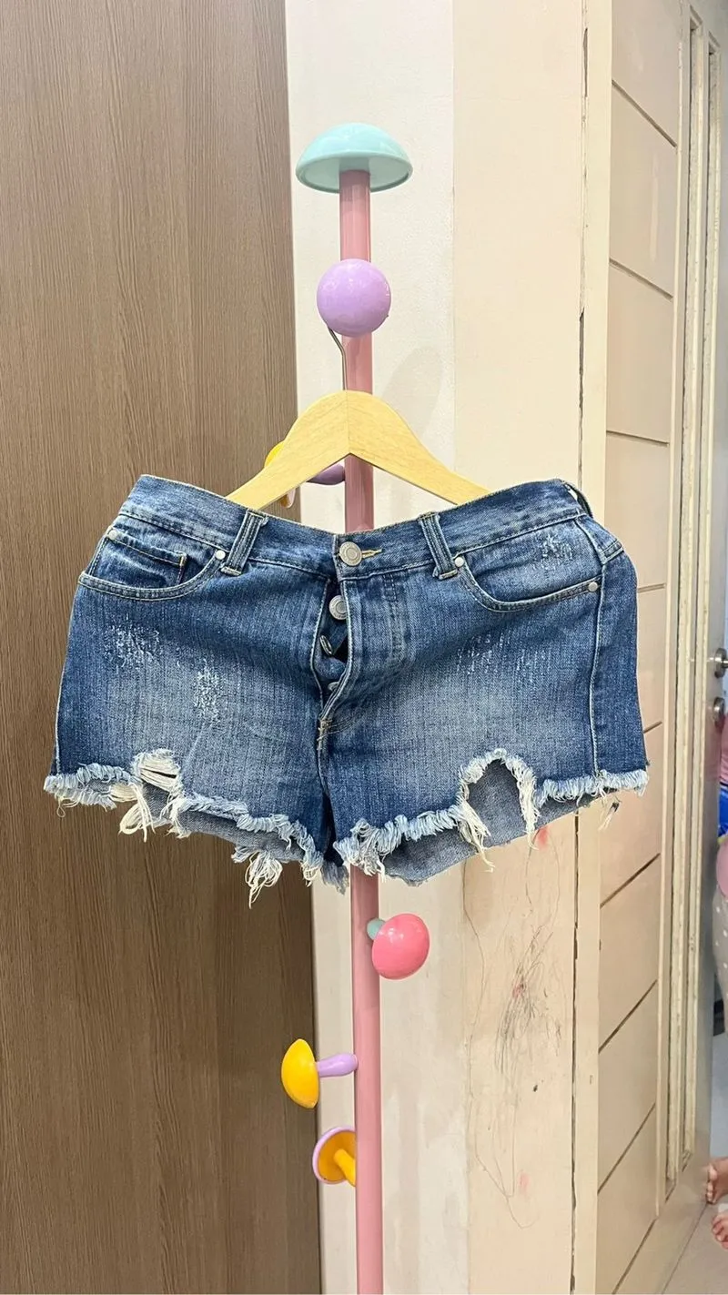 Jeans photo 1