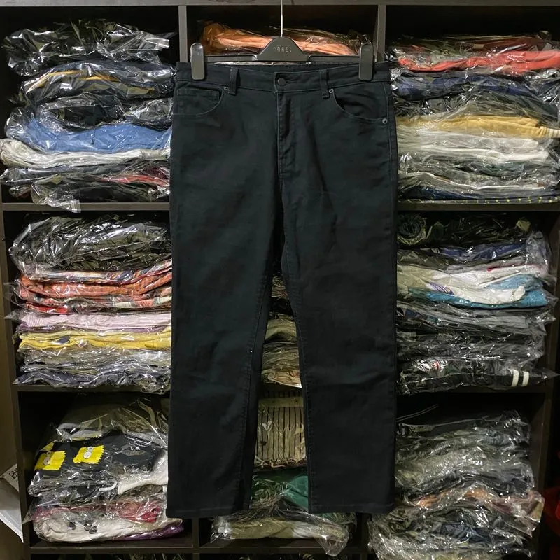 Celana jeans GU - Size XL fit 32 - jins pants hitam photo 1