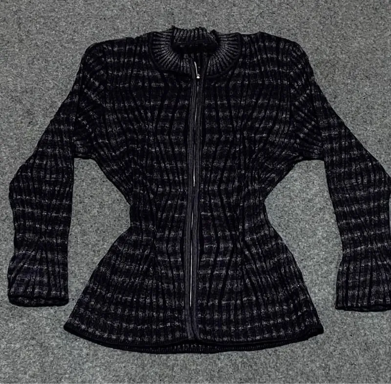 zipper shirt  photo 1