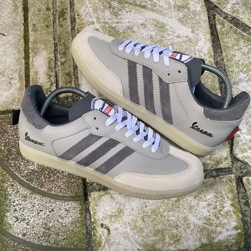 Adidas Casual Sneakers Pria white photo 1