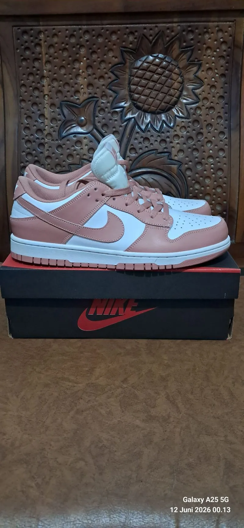 Nike SB Dunk Low photo 1