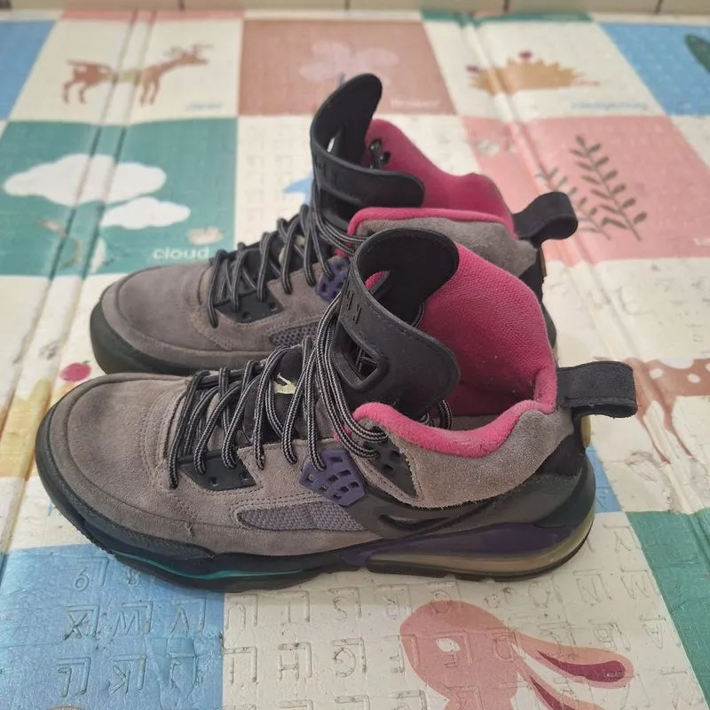 Sepatu Air Jordan Spikize 270 Size 40 / 25 cm  photo 1
