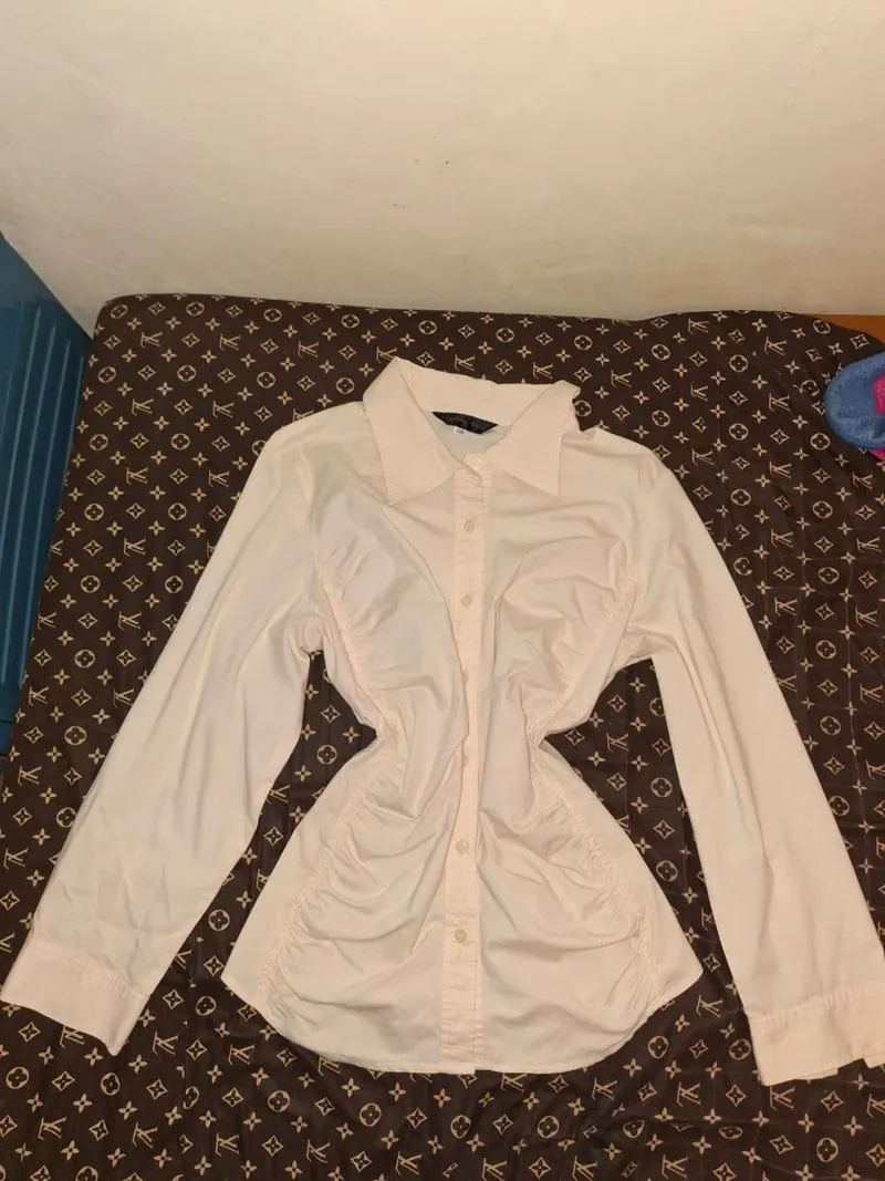 Kemeja slim fit photo 1
