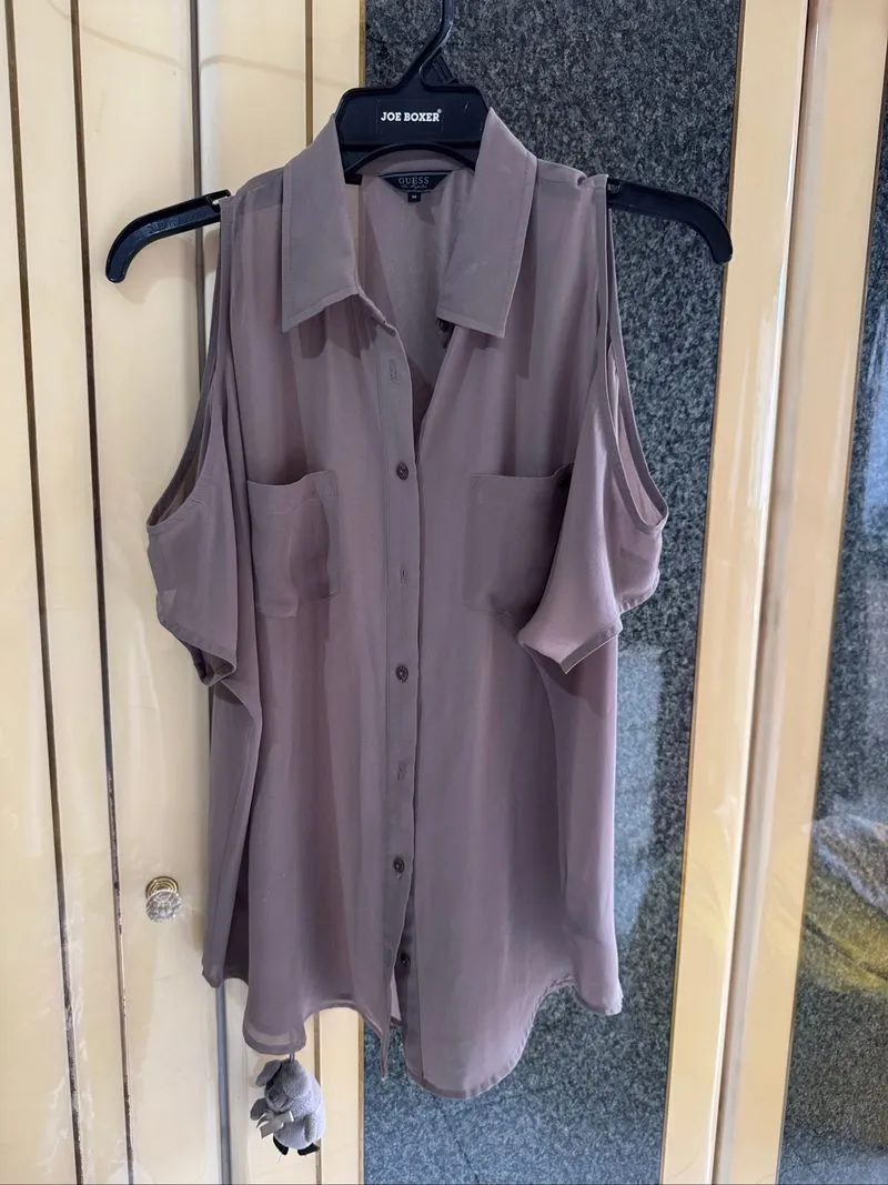 Guess shirt photo 1
