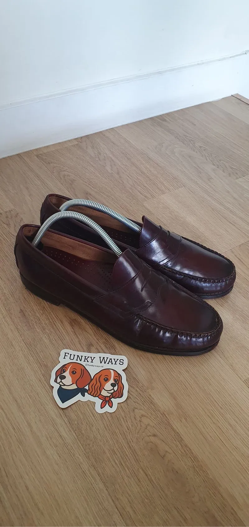 Men’s G. H. Bass Weejuns Penny Loafers size 42.5 photo 1