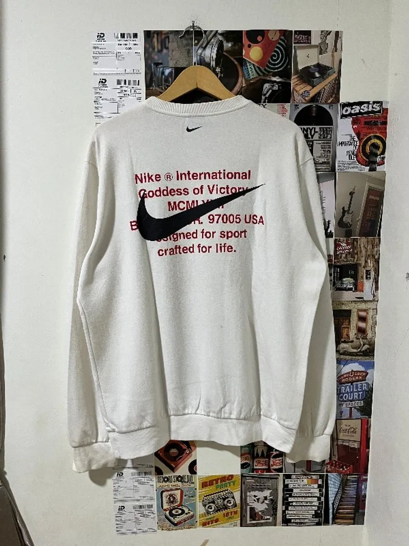 Nike International photo 1