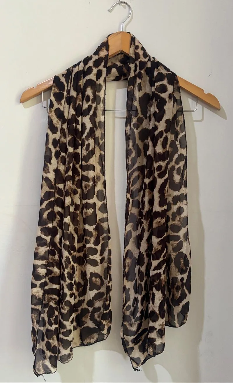 leopard scarf— photo 1