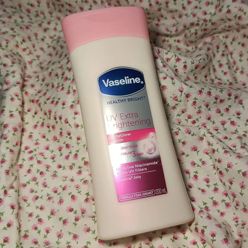 Vaseline Body Lotion photo 1