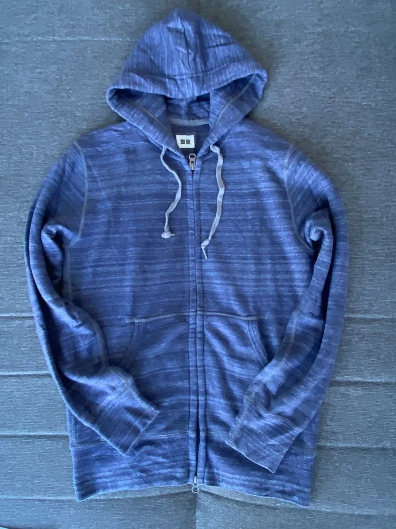 Hoodie Brand Uniqlo Biru elegant photo 1