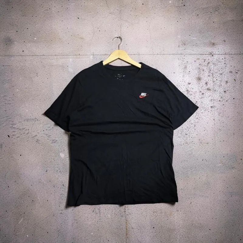 Kaos Hitam Nike Small Logo photo 1