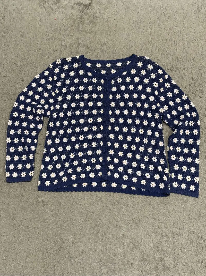 knitted daisy cardigan photo 1