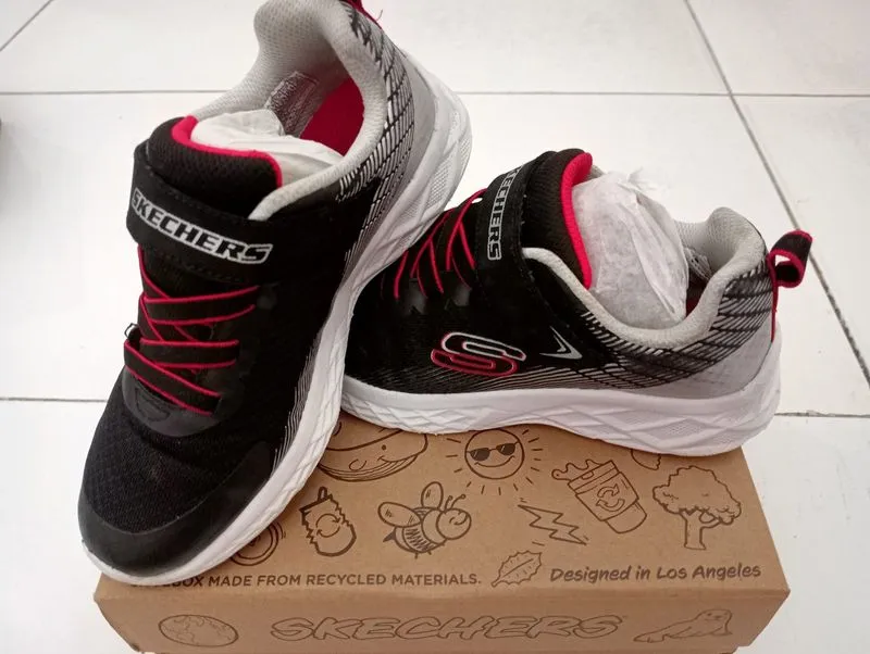 Sepatu Skechers Anak second photo 1