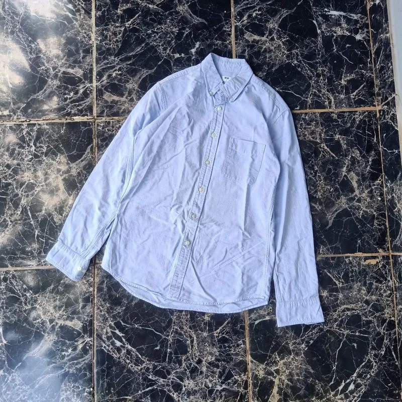 Kemeja Uniqlo Size S photo 1