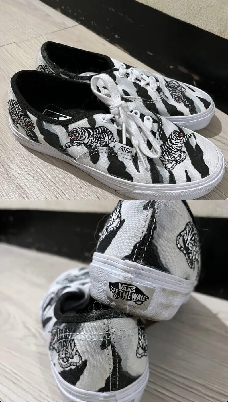VANS Casual Sneakers Wanita white black photo 1