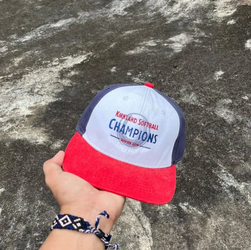Topi champion  photo 1