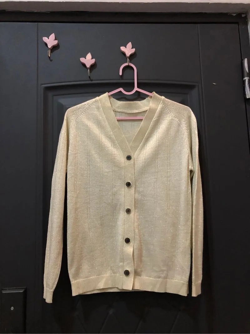 cardigan woman photo 1