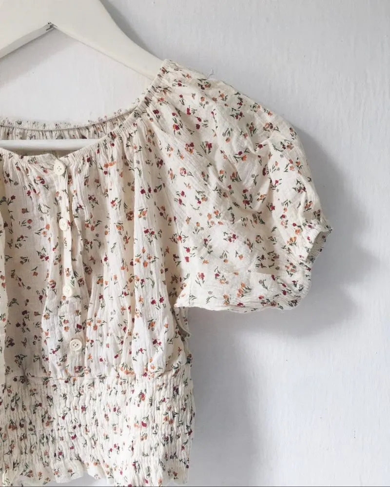 Flower crop top photo 1