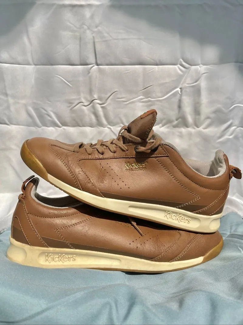 Sepatu kickers photo 1