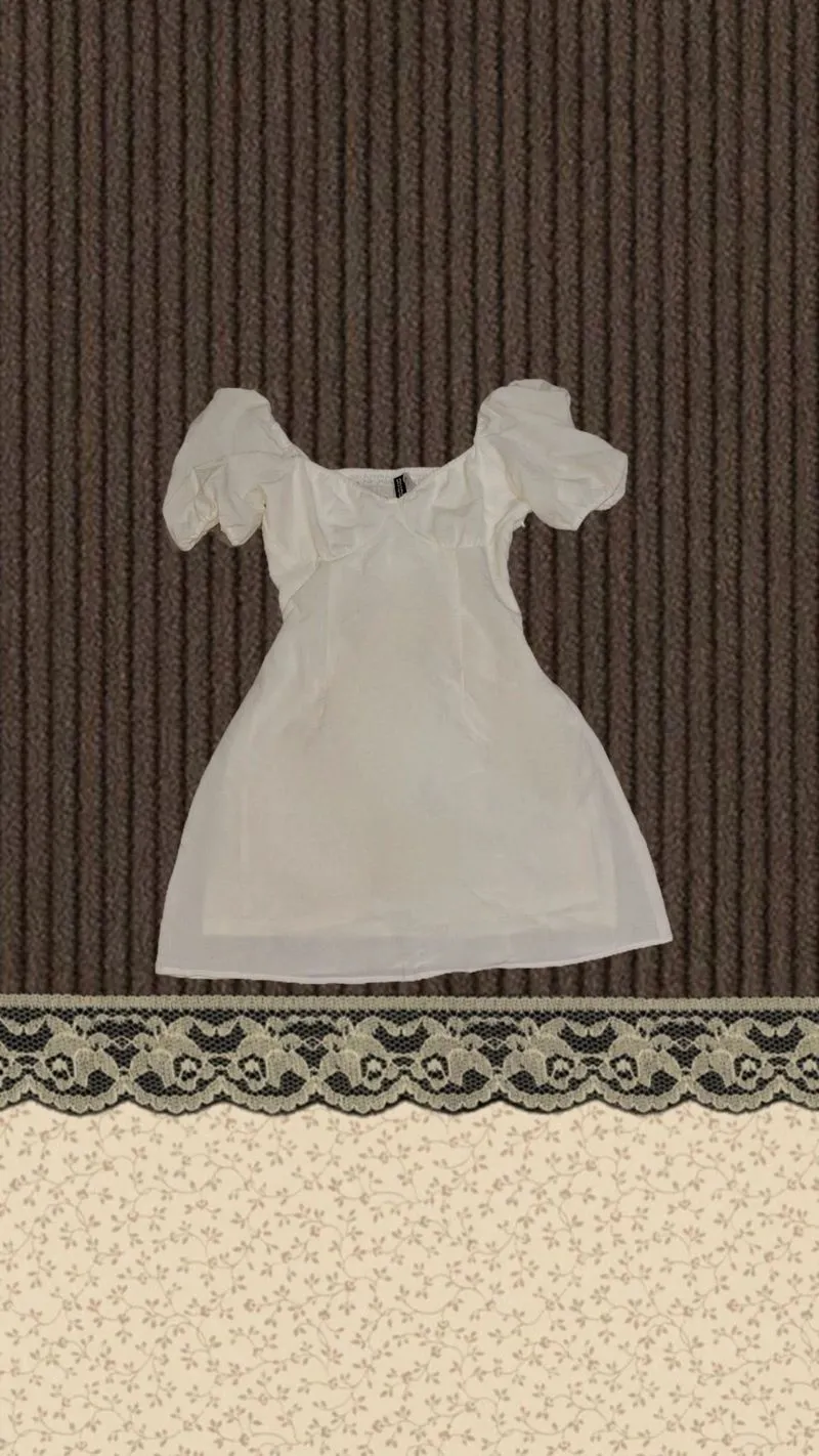 HnM puff sleeve crêpe dress in white photo 1
