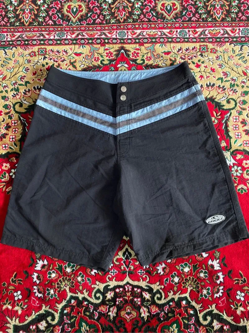 Biard short vintagey 2k Oneill photo 1