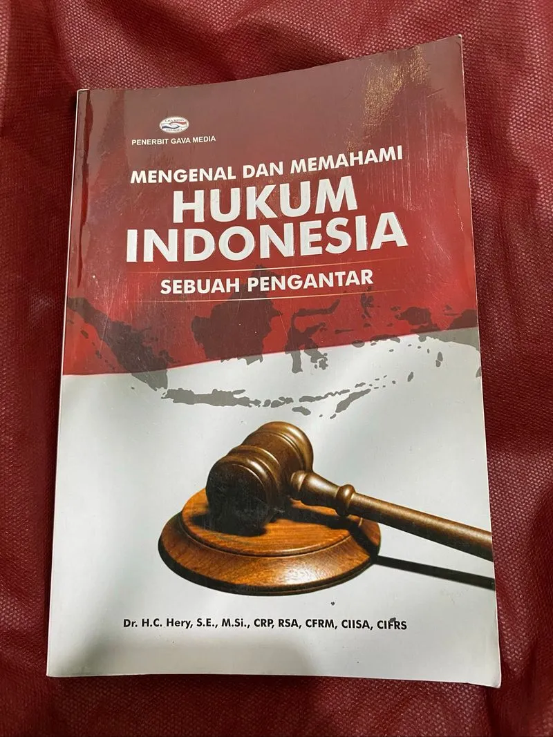 pengantar hukum indonesia photo 1