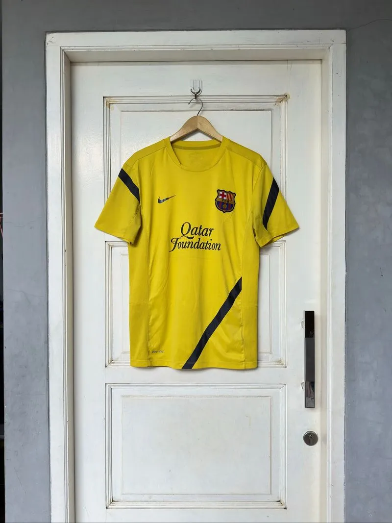 Jersey Training Barcelona 2011-2012 Second photo 1
